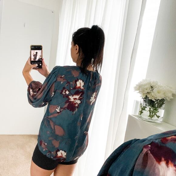 LoveStitch | Floral Puff Sleeve Blouse Blue | S - Picture 4 of 11